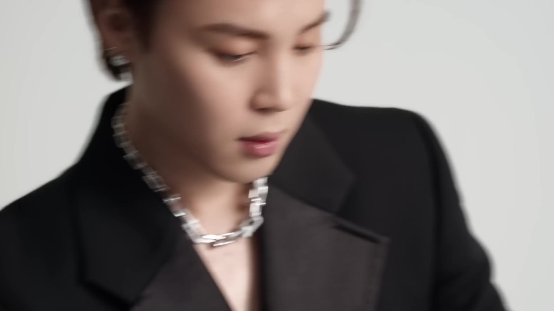 Jimin of BTS Wears Tiffany HardWea[1] 27